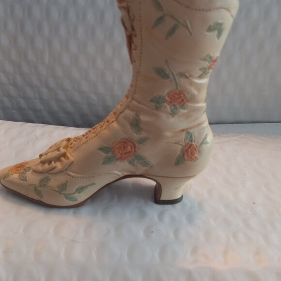 Just The Right Shoe By Raine Victorian Wedding Boot Mini Figurine 25088 - Picture 2 of 10
